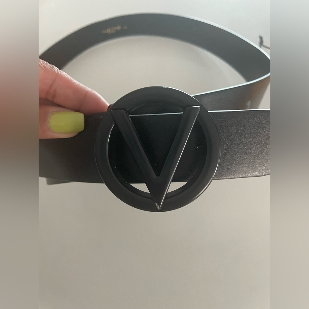 Valentino black belt . Is beautiful